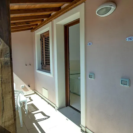 Guesthouse La Locanda - Comfy Rooms & Local Food * Porto San Paolo (Sardinia)