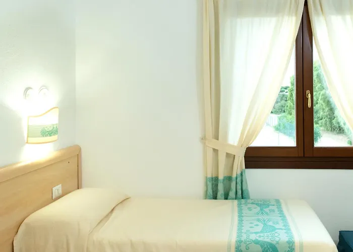 Guesthouse La Locanda - Comfy Rooms & Local Food Estalagem *