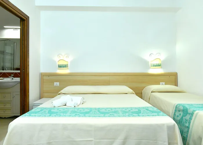 Guesthouse La Locanda - Comfy Rooms & Local Food Estalagem *