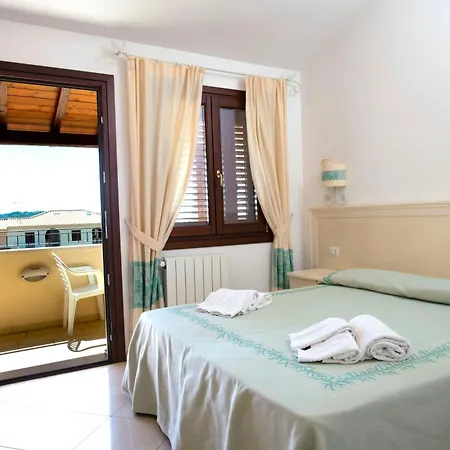 Gasthof Guesthouse La Locanda - Comfy Rooms & Local Food Loiri Porto San Paolo