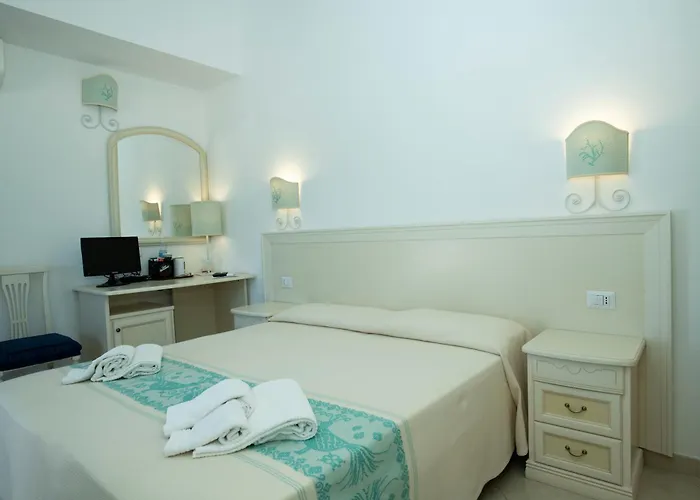 Guesthouse La Locanda - Comfy Rooms & Local Food Gasthof