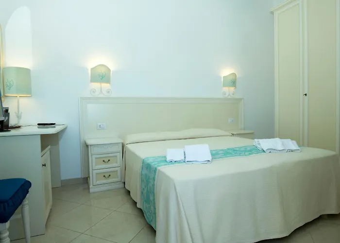 Gasthof Guesthouse La Locanda - Comfy Rooms & Local Food *